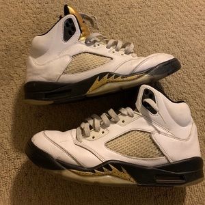 Nike air Jordan 5 gold coin